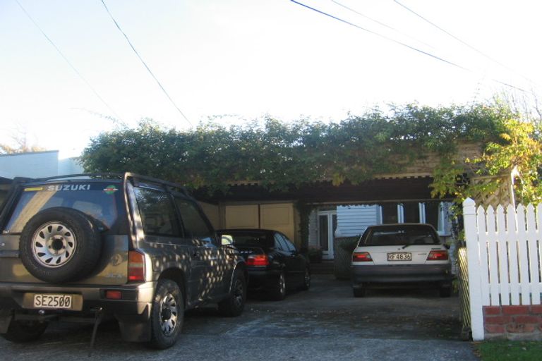 Photo of property in 5 Lockett Street, Waterloo, Lower Hutt, 5011