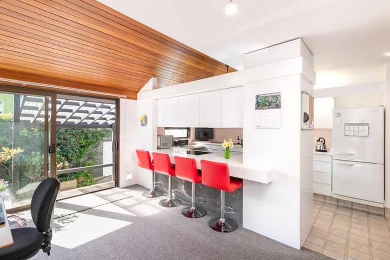 Photo of property in 22 Tamahine Street, Maupuia, Wellington, 6022