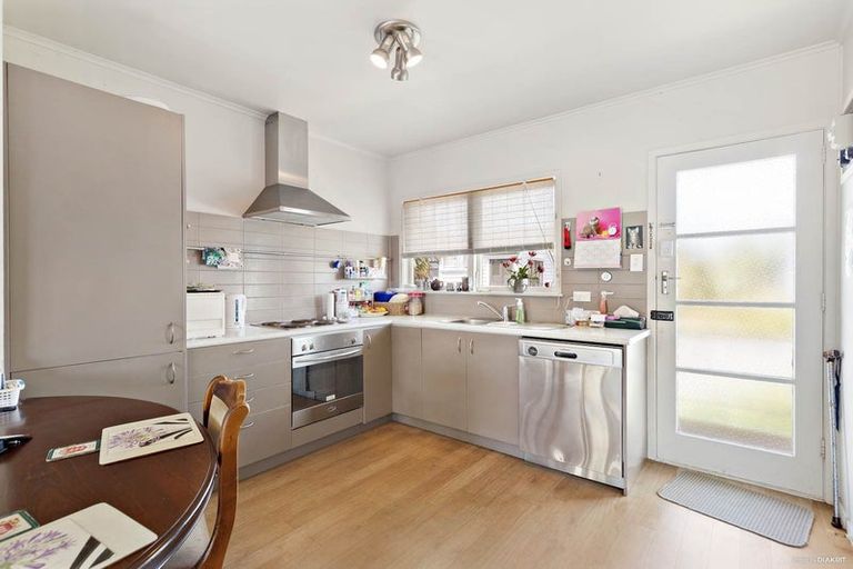 Photo of property in 8/40 Vauxhall Road, Devonport, Auckland, 0624