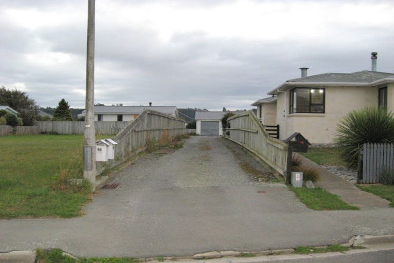 Photo of property in 16-16a Lowther Street, Oamaru North, Oamaru, 9400