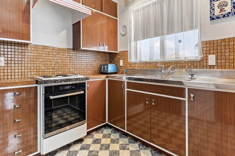 Photo of property in 73 Arawa Street, New Lynn, Auckland, 0600