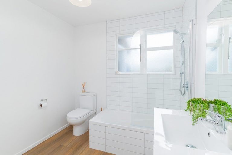 Photo of property in 163 Condell Avenue, Papanui, Christchurch, 8053