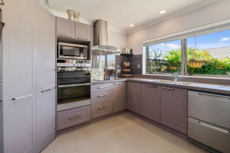 Photo of property in 3a Cobbe Place, Pomare, Rotorua, 3015