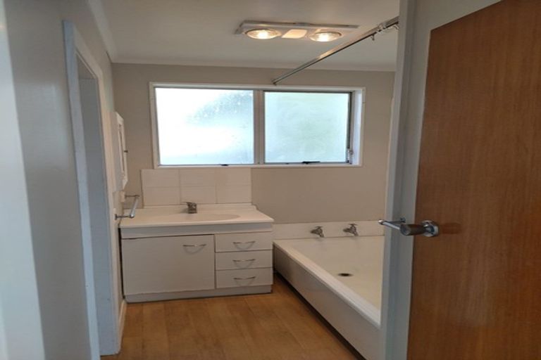 Photo of property in 172b Dowse Drive, Maungaraki, Lower Hutt, 5010