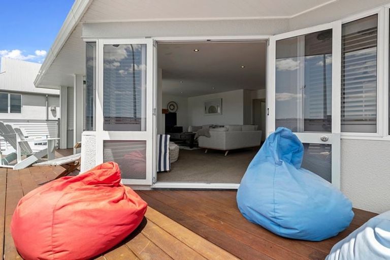 Photo of property in 960a Papamoa Beach Road, Papamoa Beach, Papamoa, 3118