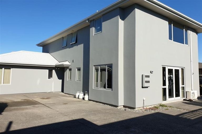 Photo of property in 15a Euston Street, Riccarton, Christchurch, 8041