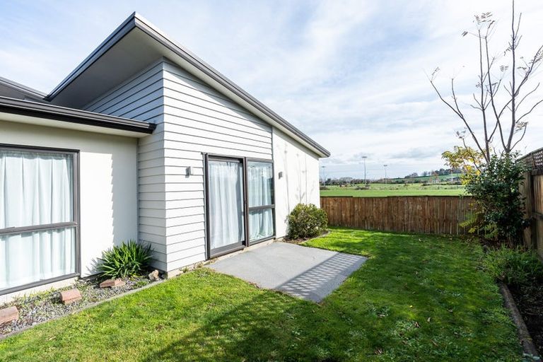 Photo of property in 15 Chadwick Place, Rototuna North, Hamilton, 3210