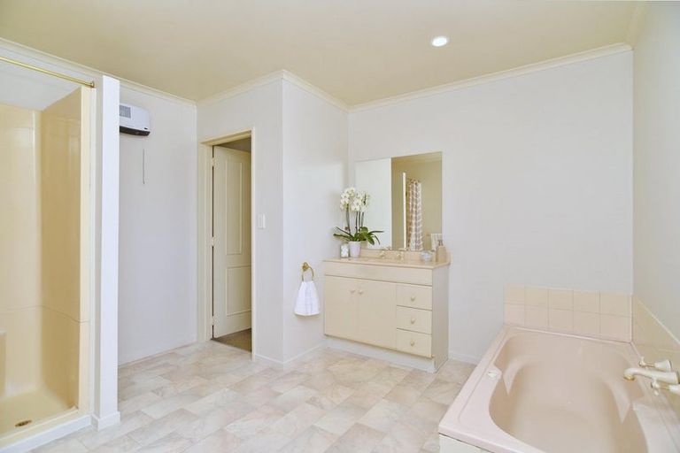 Photo of property in 43 West Belt, Rangiora, 7400