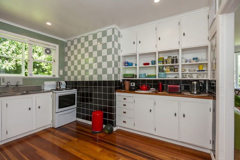 Photo of property in 46 Glen Road, Raumati South, Paraparaumu, 5032