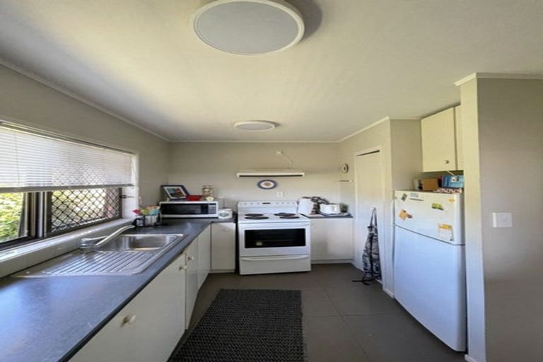 Photo of property in 2/21 Drake Street, Howick, Auckland, 2014