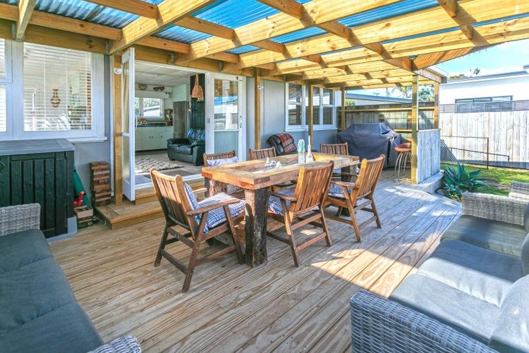 Photo of property in 224 Tui Road, Whangamata, 3620