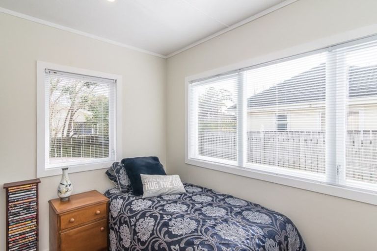 Photo of property in 5 Aorangi Road, Paraparaumu, 5032