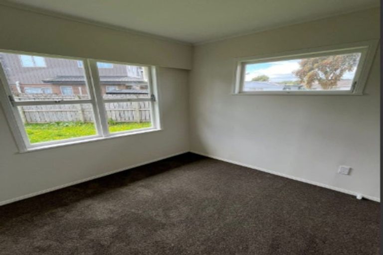 Photo of property in 112 Cargill Street, Papakura, 2110