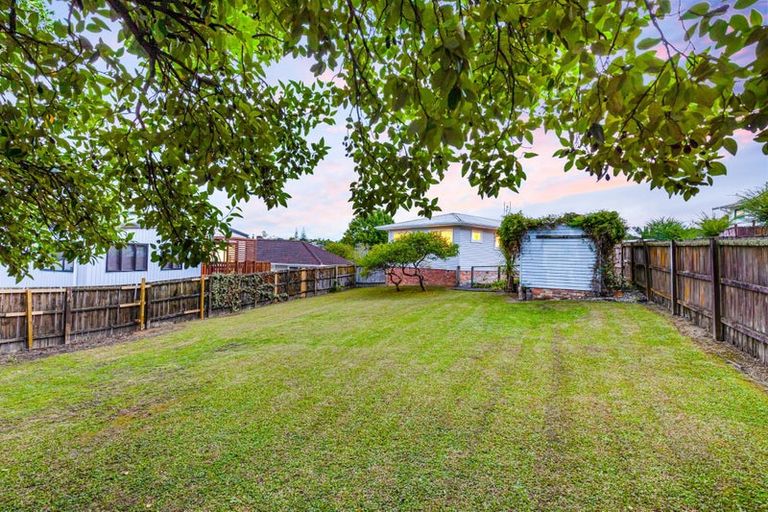 Photo of property in 55 Glendene Avenue, Glendene, Auckland, 0602
