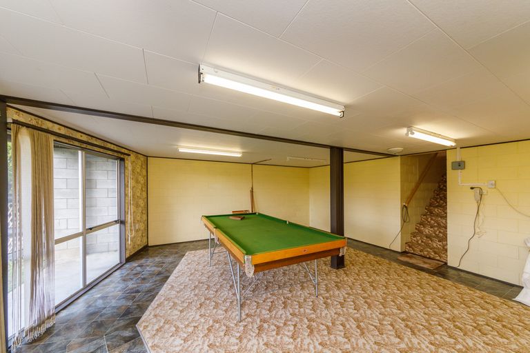 Photo of property in 14 Peter Hall Drive, Kelvin Grove, Palmerston North, 4414