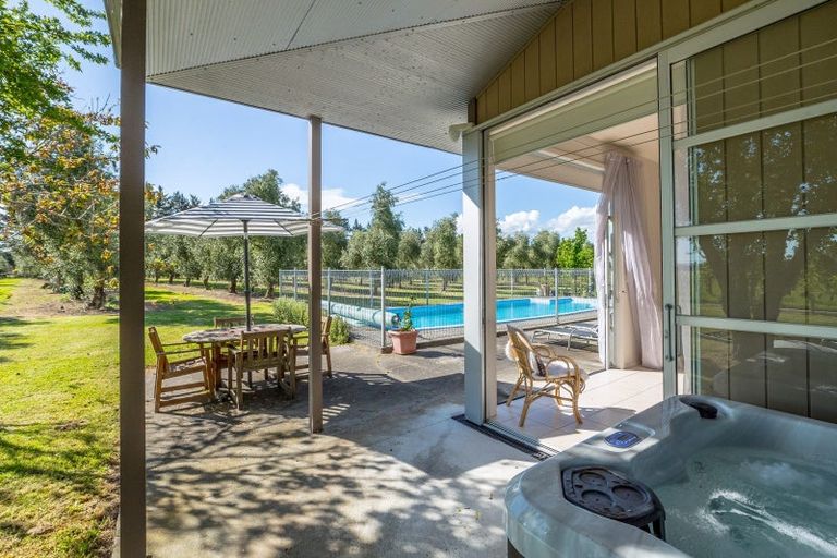 Photo of property in 138 Dakins Road, East Taratahi, Carterton, 5887