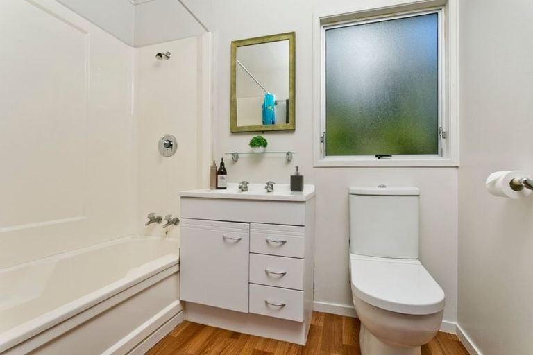 Photo of property in 85a Spinella Drive, Bayview, Auckland, 0629