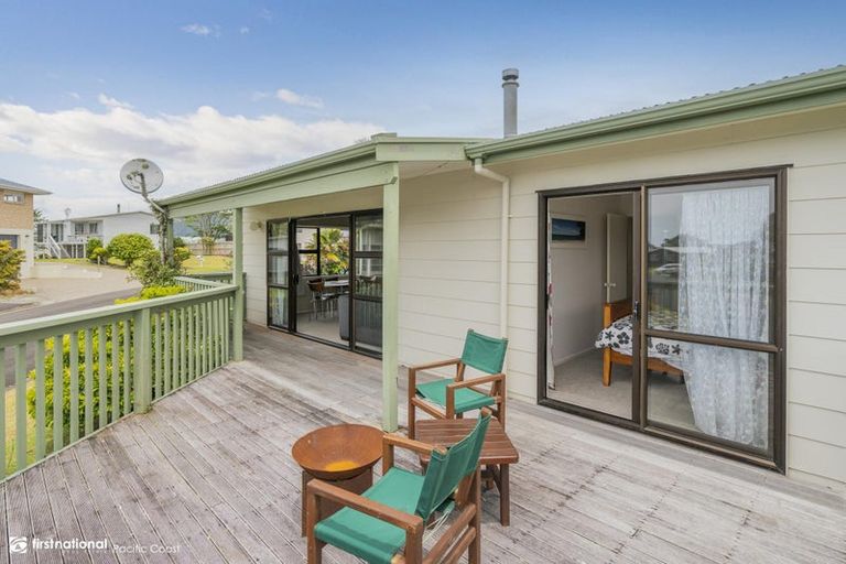 Photo of property in 1 Norfolk Place, Tairua, 3508