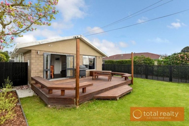 Photo of property in 6 School Road, Halswell, Christchurch, 8025