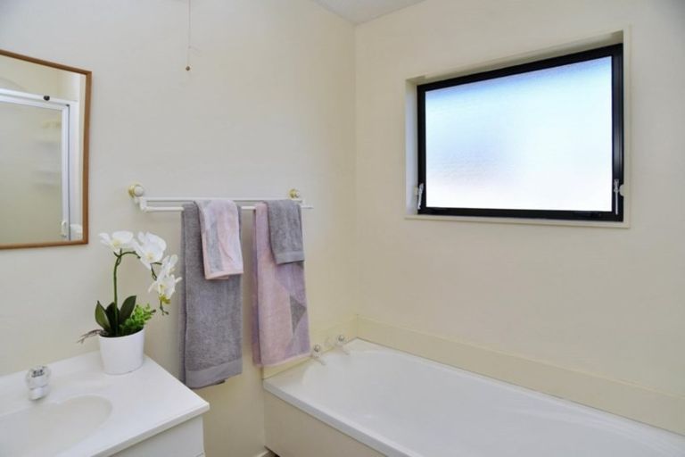 Photo of property in 1b Eders Road, Woodend, 7610