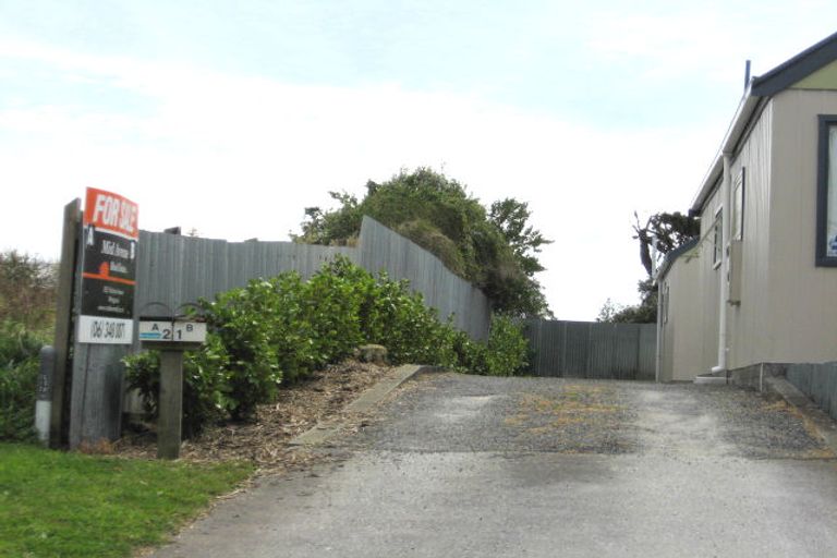 Photo of property in 21b Karewa Street, Castlecliff, Whanganui, 4501