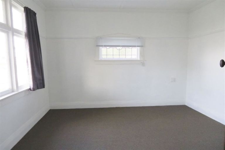 Photo of property in 21 Irving Street, Gore, 9710