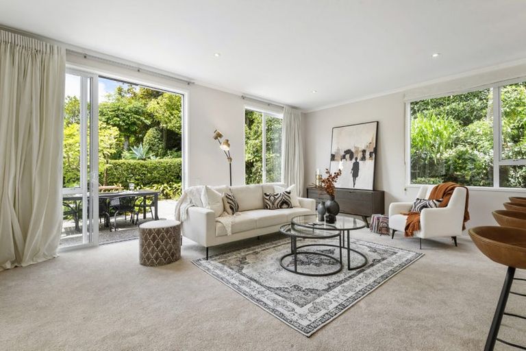 Photo of property in 47 English Oak Drive, Schnapper Rock, Auckland, 0632