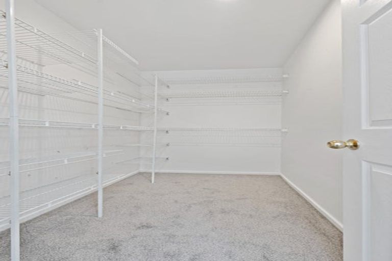 Photo of property in 31 Makora Road, Massey, Auckland, 0614