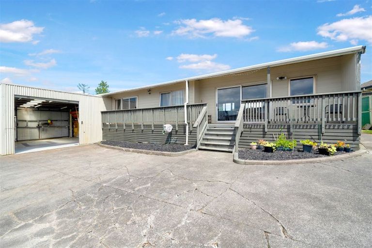 Photo of property in 56 Makora Road, Massey, Auckland, 0614