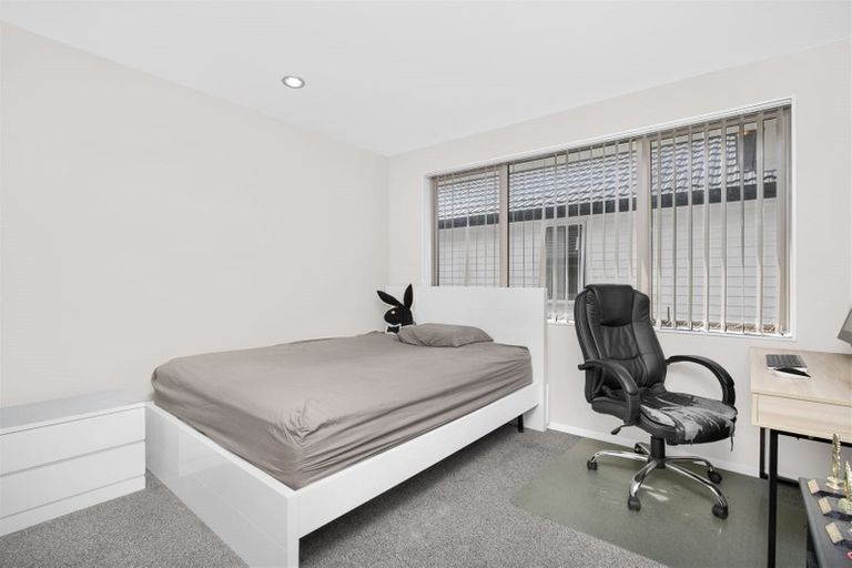 Photo of property in 49 Phar Lap Crescent, Takanini, 2112