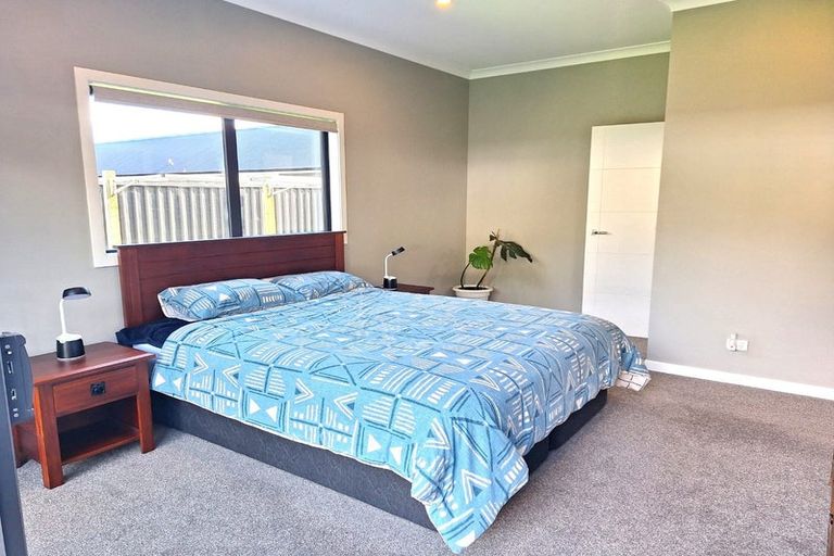 Photo of property in 10 Salisbury Crescent, Wallaceville, Upper Hutt, 5018