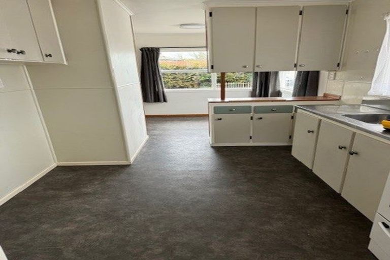 Photo of property in 3/20 Ocean View Road, Northcote, Auckland, 0627