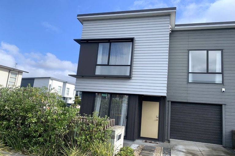 Photo of property in 21 Eyton Kay Road, Hobsonville, Auckland, 0616