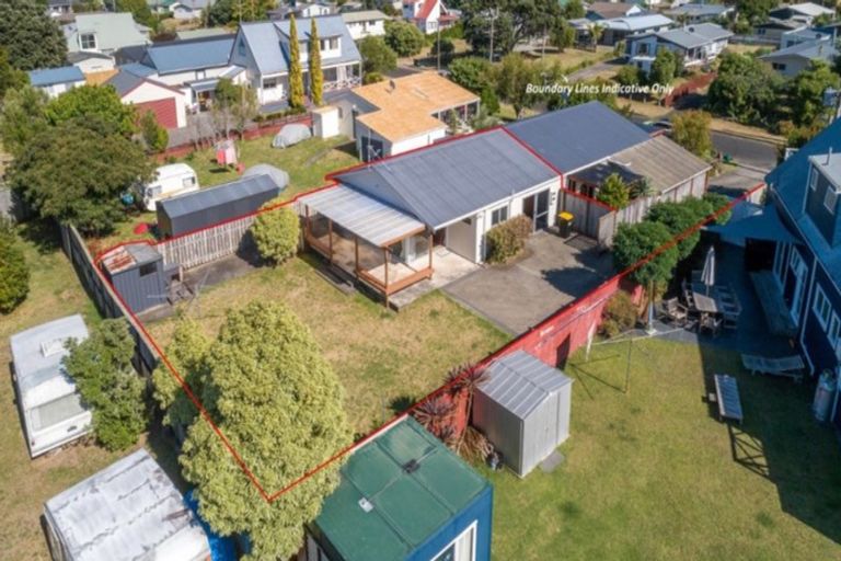 Photo of property in 114b Weka Street, Whangamata, 3620