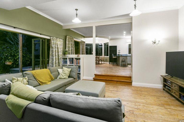 Photo of property in 386 Upper Harbour Drive, Greenhithe, Auckland, 0632