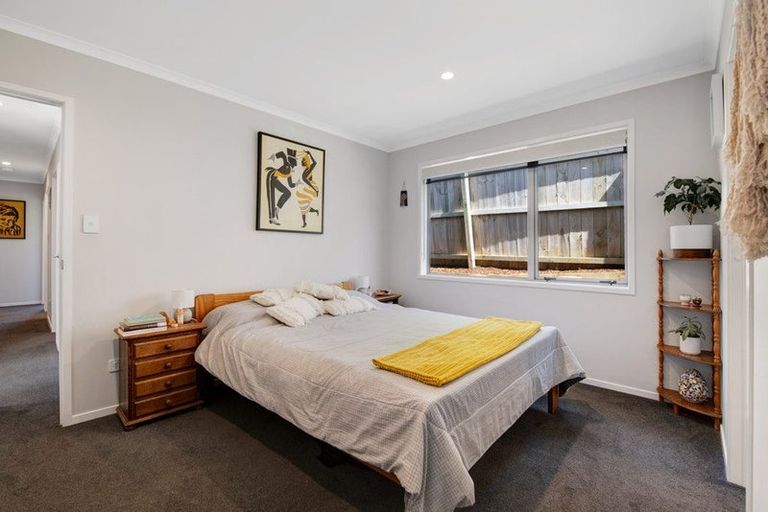 Photo of property in 19 Rauta Way, Helensville, 0800