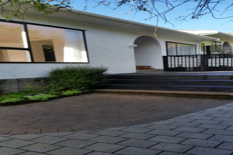 Photo of property in 27a Izard Road, Khandallah, Wellington, 6035