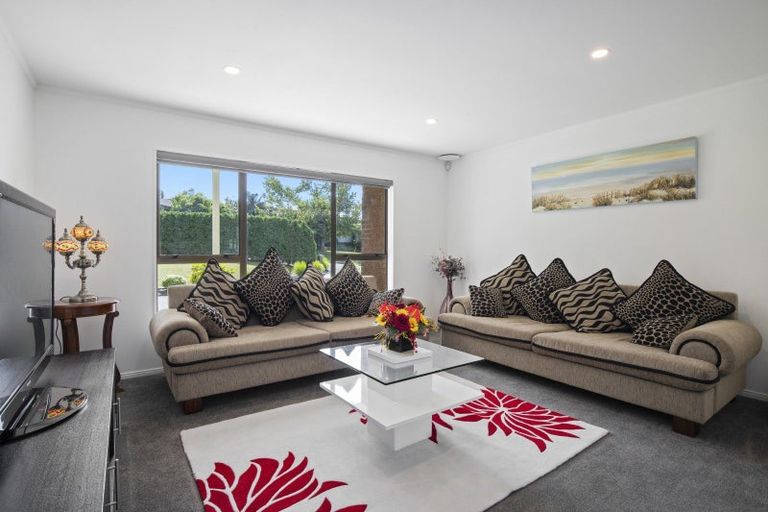 Photo of property in 112 Valley Road, Pukekohe, 2120