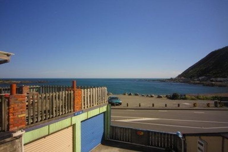 Photo of property in 52 Owhiro Bay Parade, Owhiro Bay, Wellington, 6023