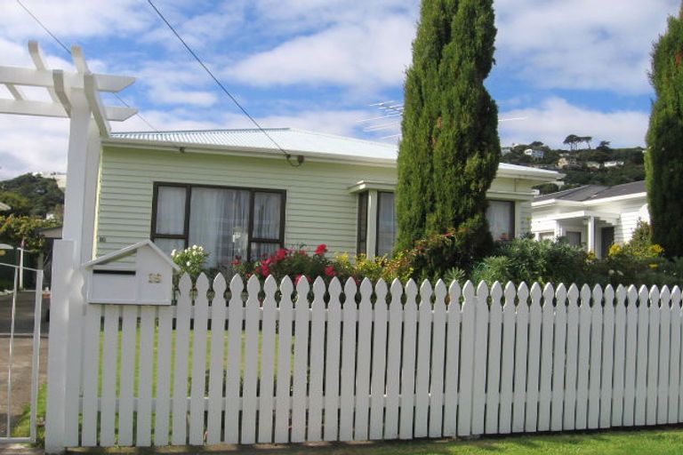 Photo of property in 15 Glamis Avenue, Strathmore Park, Wellington, 6022