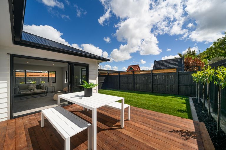 Photo of property in 469a Ruahine Street, Terrace End, Palmerston North, 4410