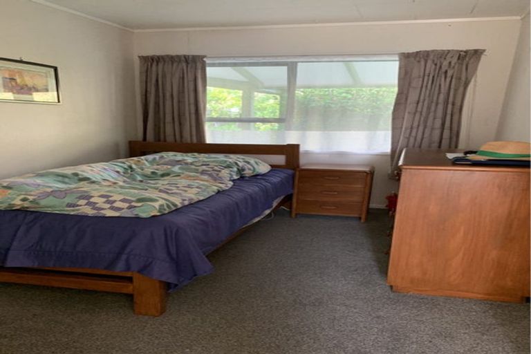 Photo of property in 10 Peterhouse Place, West Harbour, Auckland, 0618