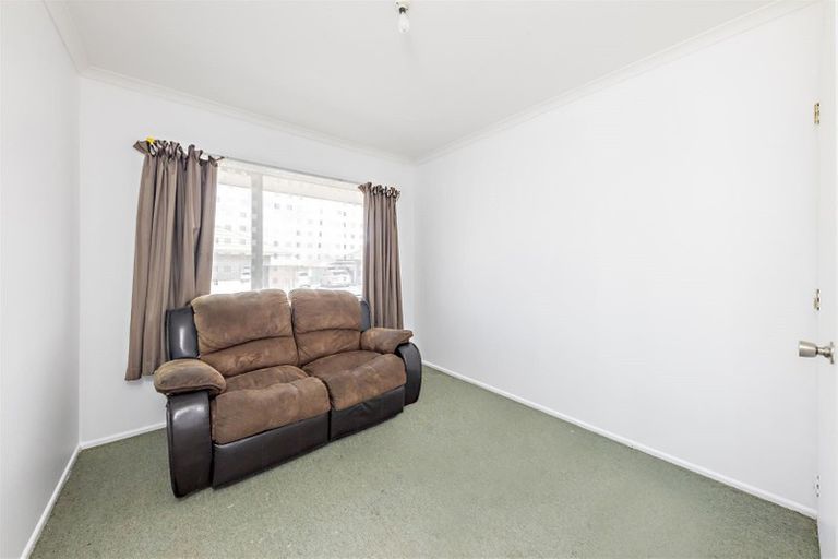 Photo of property in 1/11 Solveig Place, Randwick Park, Auckland, 2105