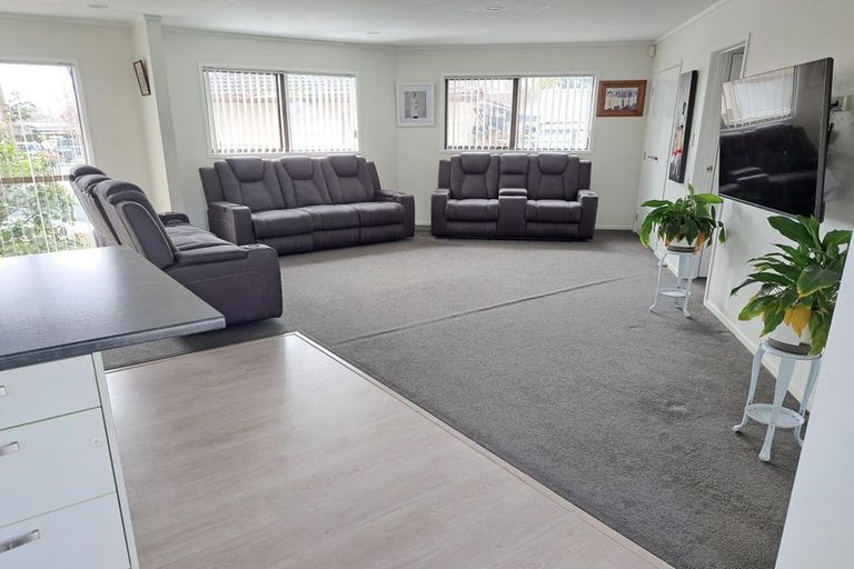 Photo of property in 7 Orville Place, Mangere, Auckland, 2022