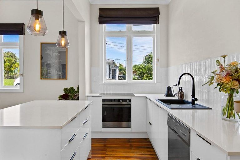 Photo of property in 1/55 Rosier Road, Glen Eden, Auckland, 0602