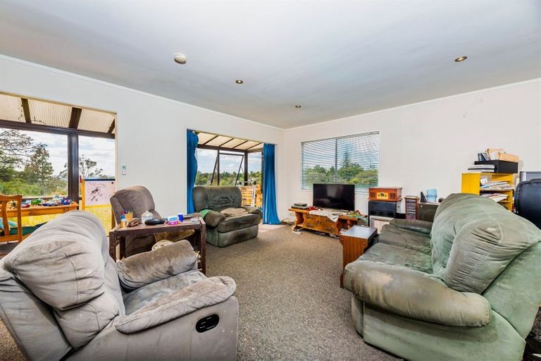 Photo of property in 329 Don Buck Road, Massey, Auckland, 0614