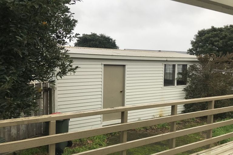 Photo of property in 48 Brandon Road, Glen Eden, Auckland, 0602