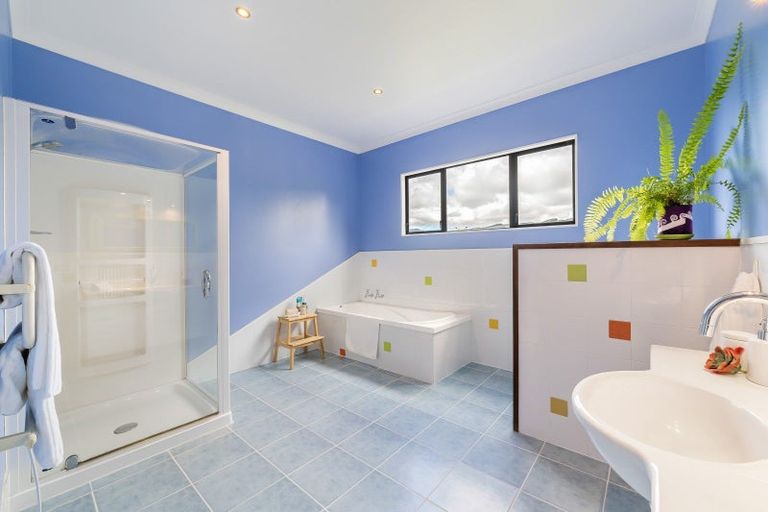 Photo of property in 43 Tvl Road, Blue Mountains, Upper Hutt, 5371