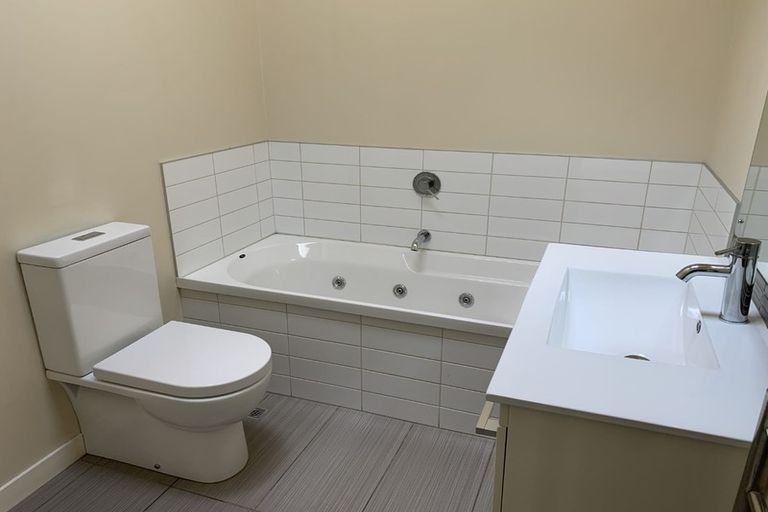 Photo of property in 7b Ironside Road, Johnsonville, Wellington, 6037