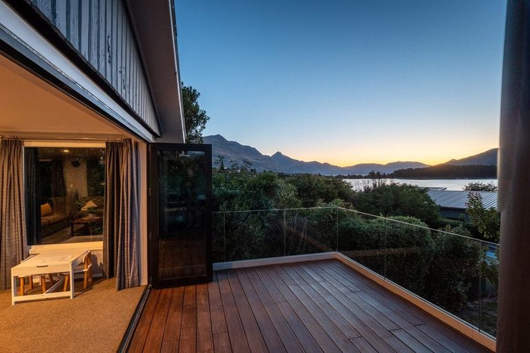 Photo of property in 493 Peninsula Road, Kelvin Heights, Queenstown, 9300